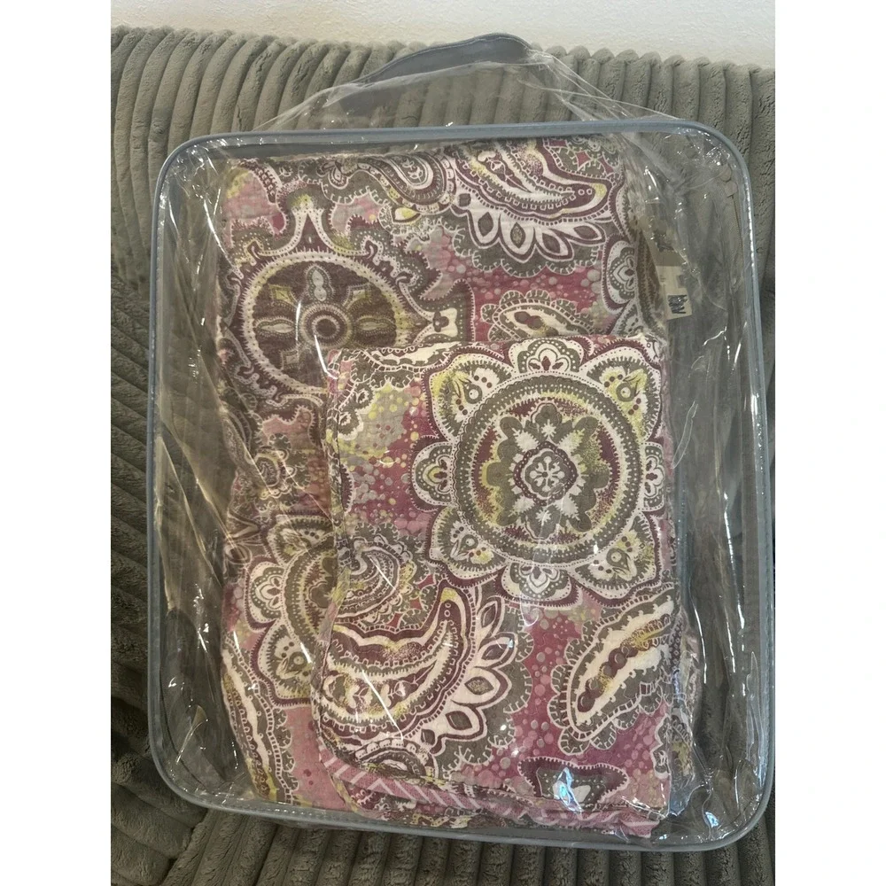 Pink Paisley Mandala Reversible Quilt Set‎ Bohemian 3 Piece Full Queen Bedding